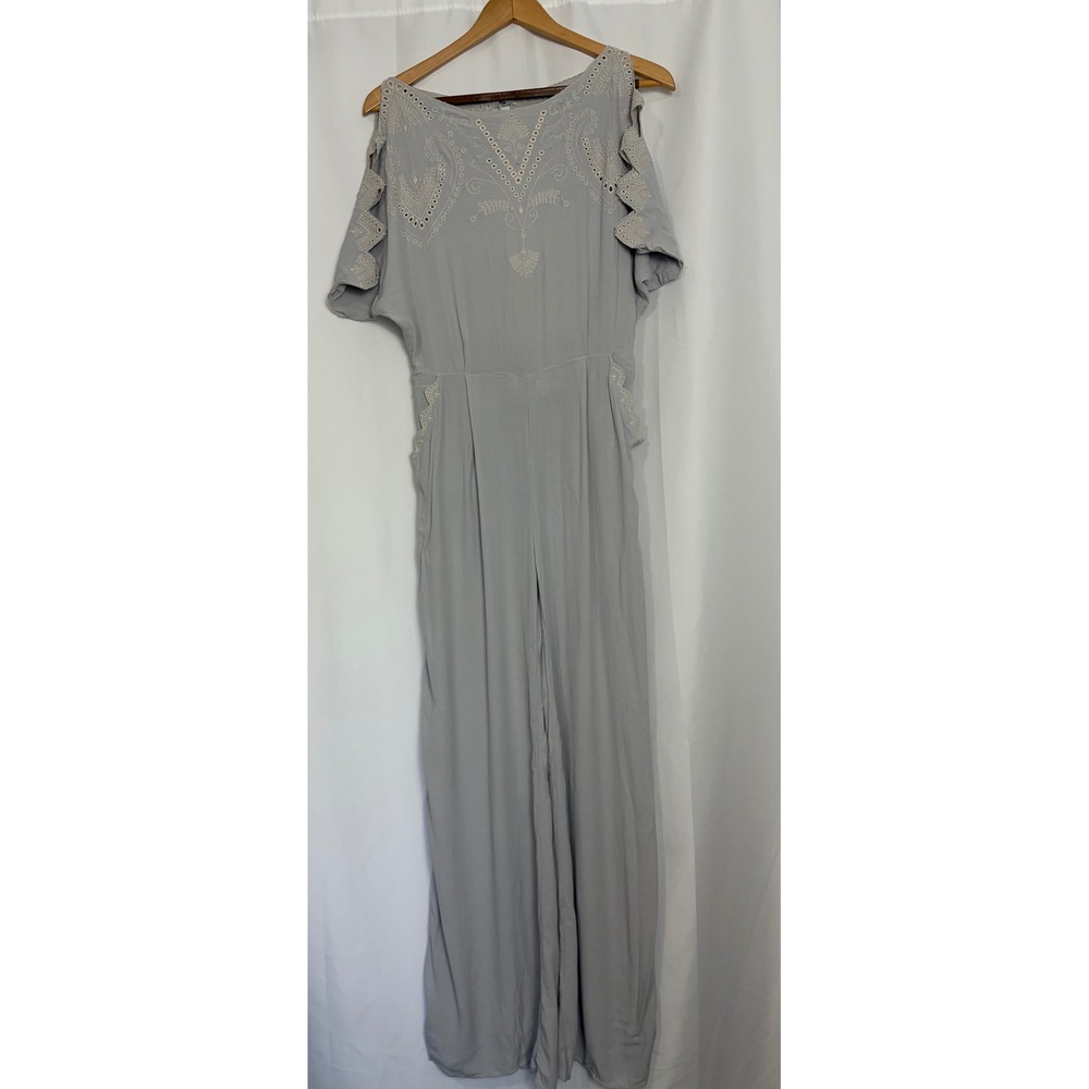 Anthropologie Boho Grey Eyelet Embroidered Open Back Jumpsuit Wide Leg size 0